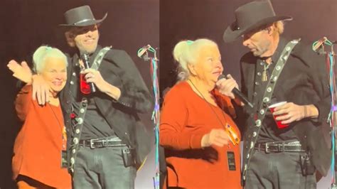 how old is toby keiths mom|toby keith mom and dad.